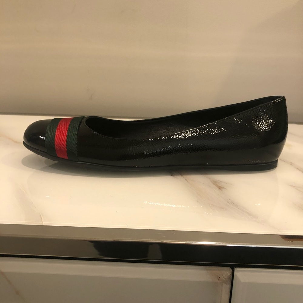 Gucci flat shoes